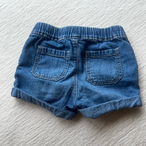 Toddler girl Gap denim pull on shorts. - Picture 3 of 3